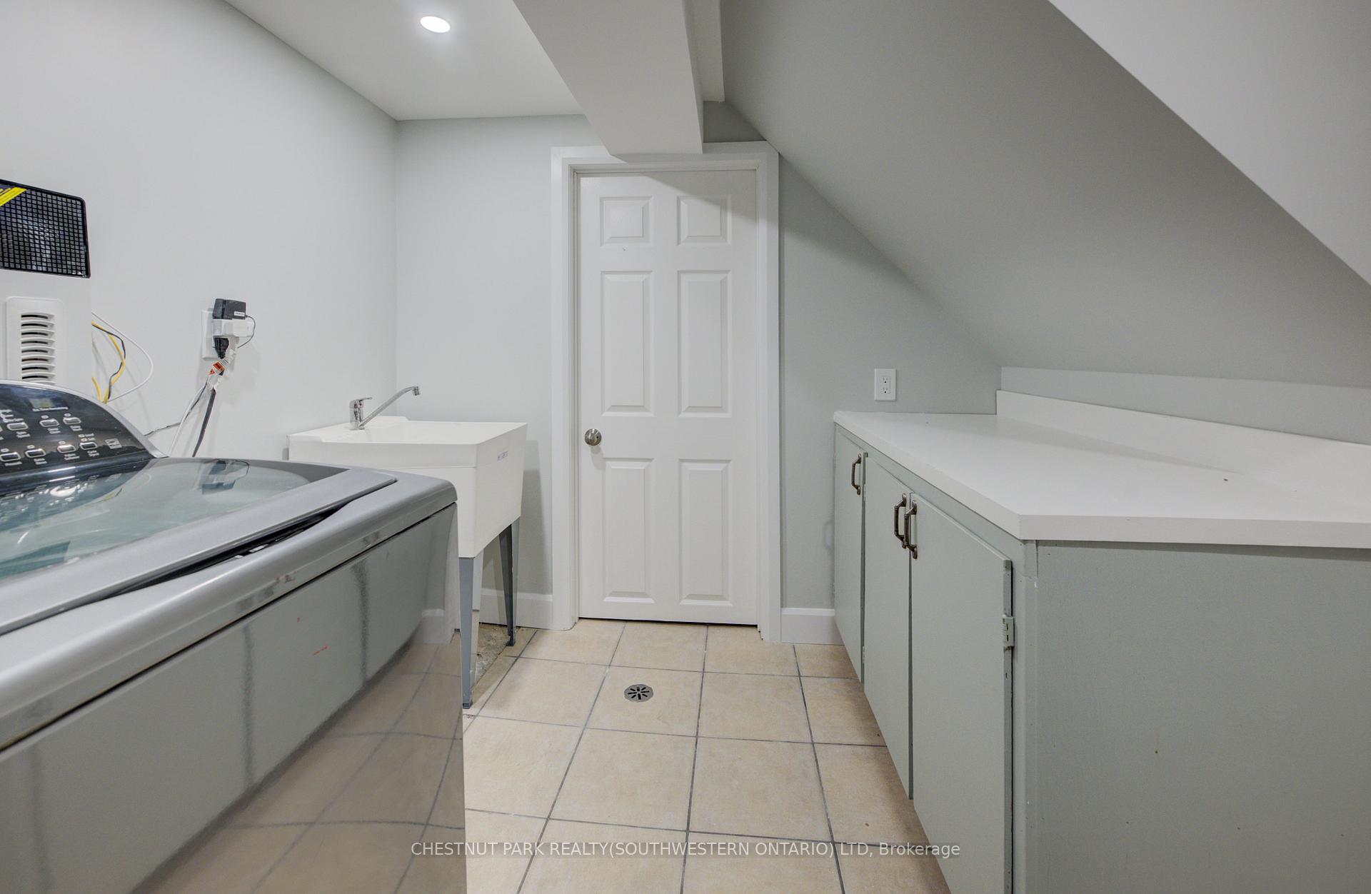 Photo 16 of Unit B, 88 Glen Lake Crescent, Kitchener — HOMEH