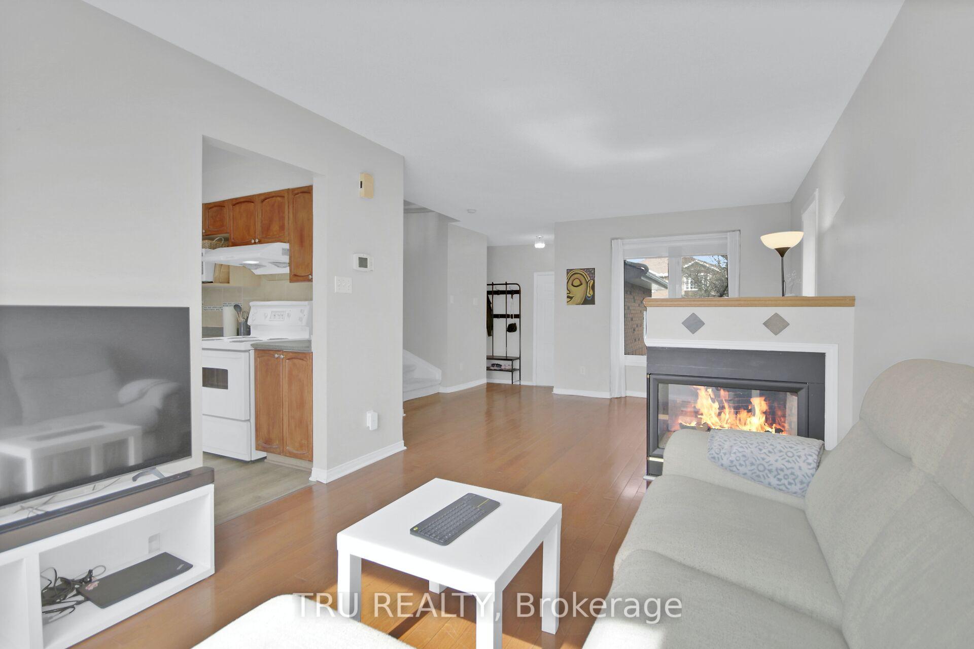 Photo 7 of 33 Highmont Court, Ottawa, Kanata - Kanata Lakes/Heritage Hills — HOMEH