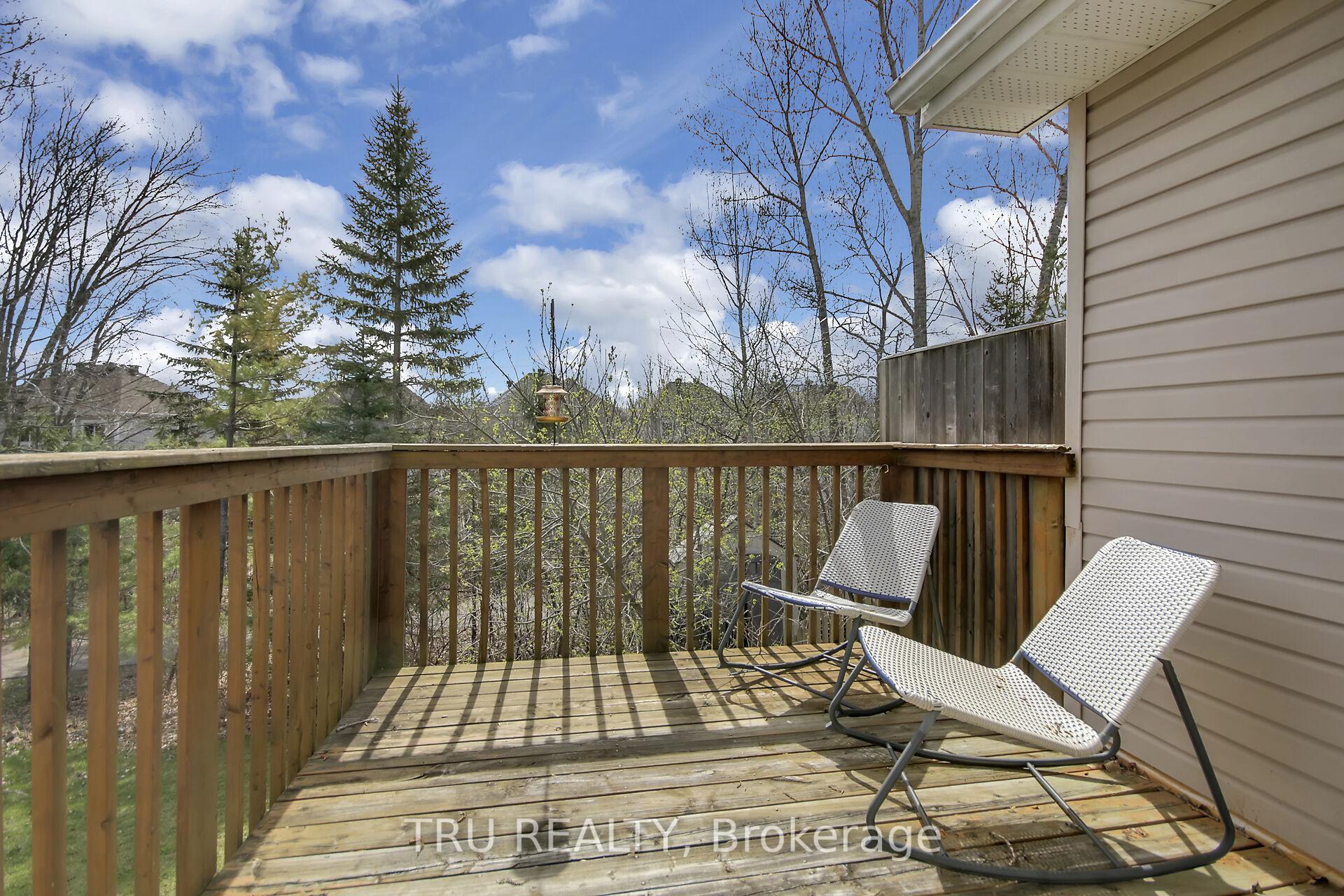 Photo 16 of 33 Highmont Court, Ottawa, Kanata - Kanata Lakes/Heritage Hills — HOMEH