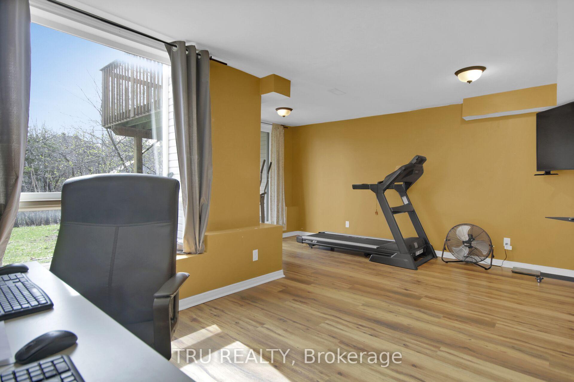 Photo 26 of 33 Highmont Court, Ottawa, Kanata - Kanata Lakes/Heritage Hills — HOMEH