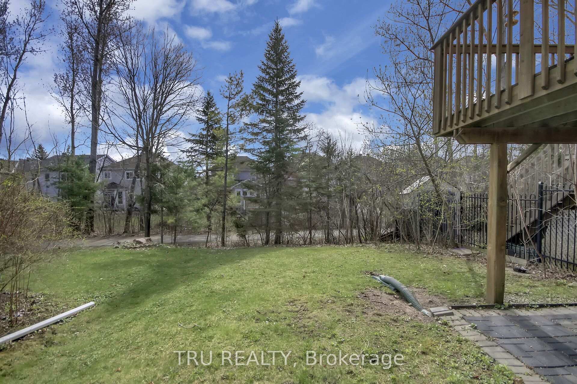 Photo 29 of 33 Highmont Court, Ottawa, Kanata - Kanata Lakes/Heritage Hills — HOMEH