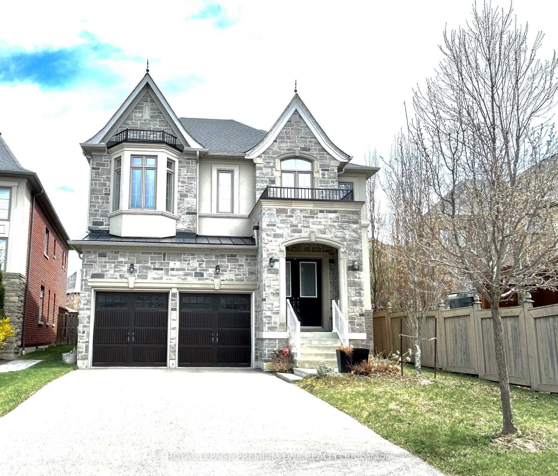 Photo 1 of 7 Robert Berry Crescent, King, King City — HOMEH