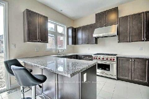 Photo 6 of 7 Robert Berry Crescent, King, King City — HOMEH