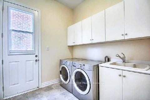 Photo 14 of 7 Robert Berry Crescent, King, King City — HOMEH