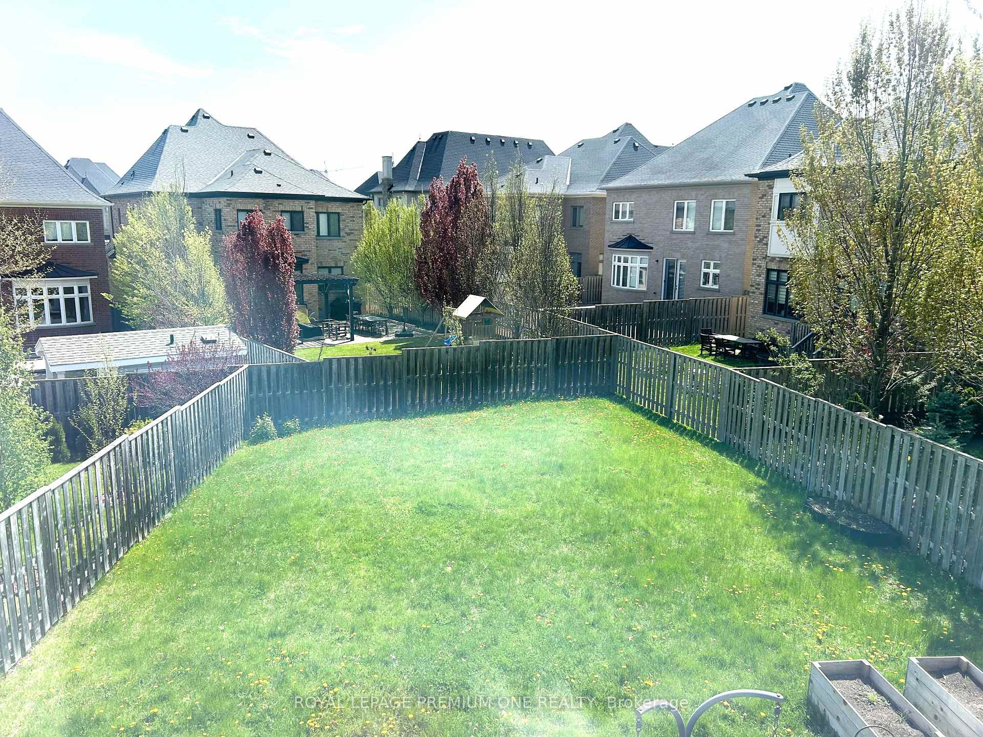 Photo 15 of 7 Robert Berry Crescent, King, King City — HOMEH