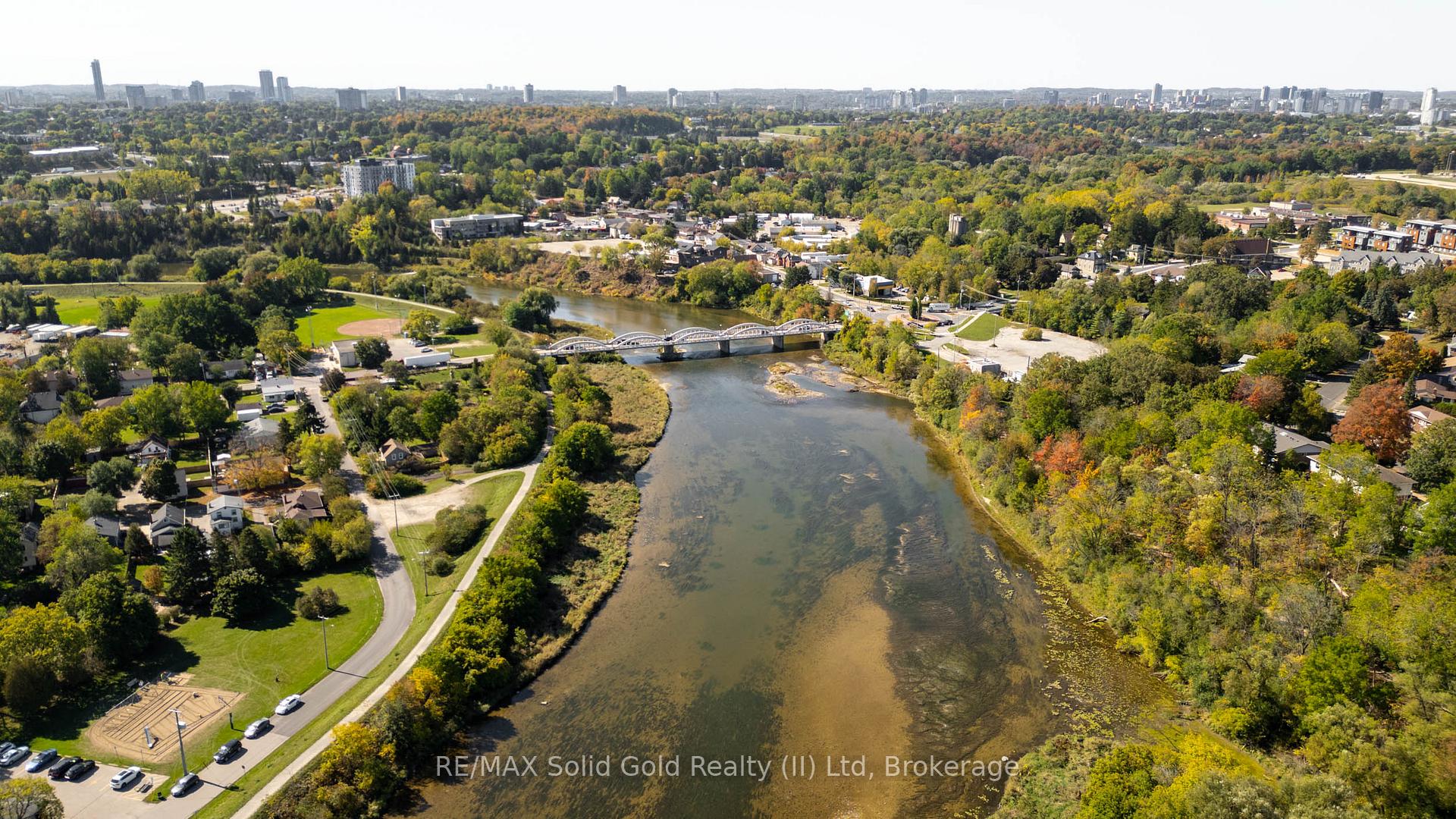 Photo 45 of 33 Bloomingdale Road N, Kitchener — HOMEH