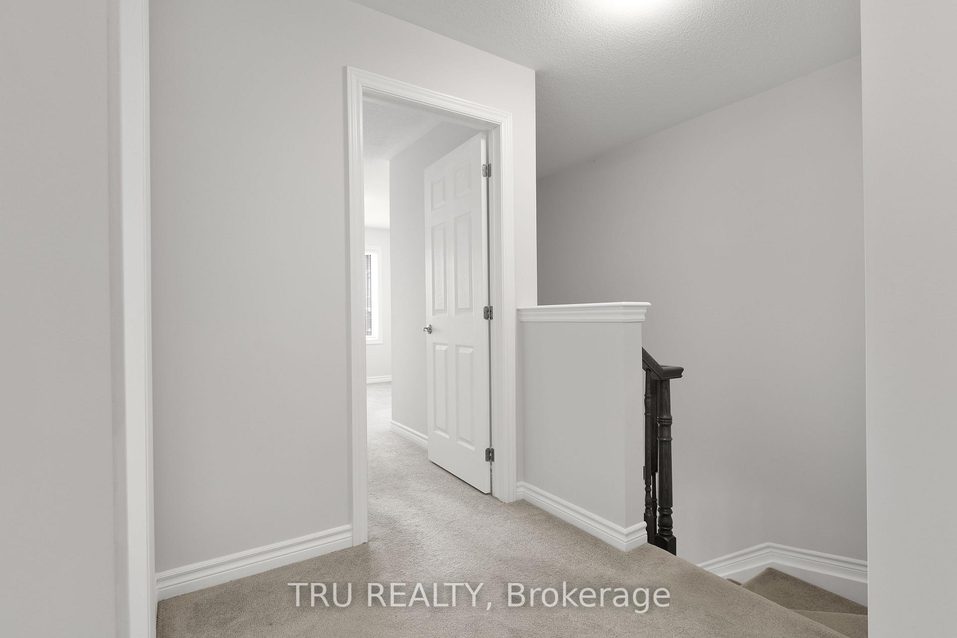 Photo 14 of 825 Brittanic Road, Ottawa, Kanata - Emerald Meadows/Trailwest — HOMEH