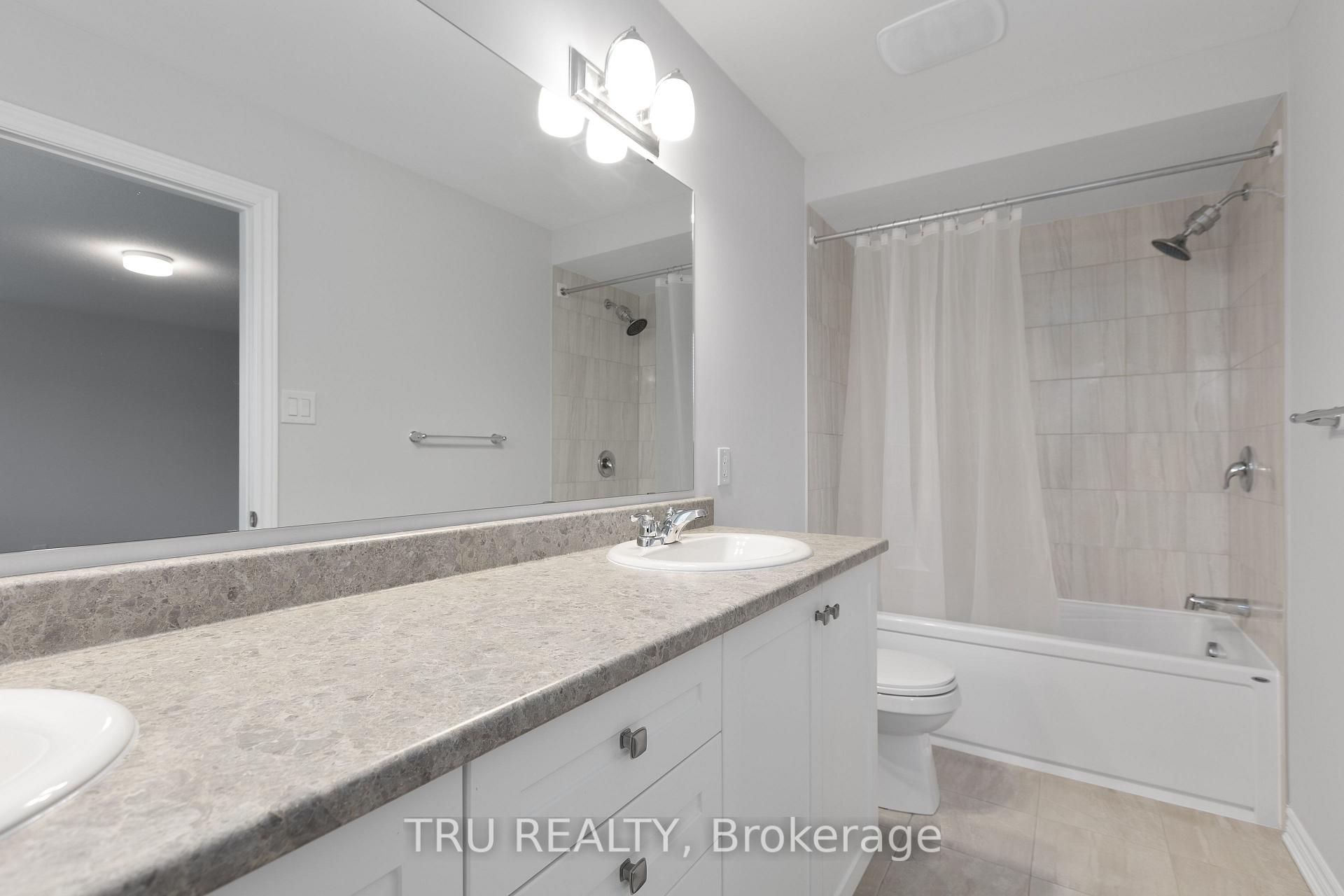 Photo 19 of 825 Brittanic Road, Ottawa, Kanata - Emerald Meadows/Trailwest — HOMEH