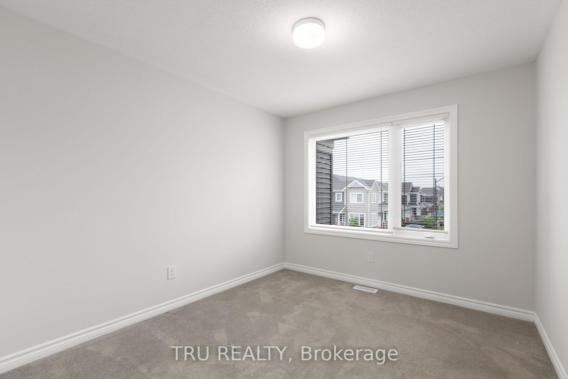 Photo 20 of 825 Brittanic Road, Ottawa, Kanata - Emerald Meadows/Trailwest — HOMEH