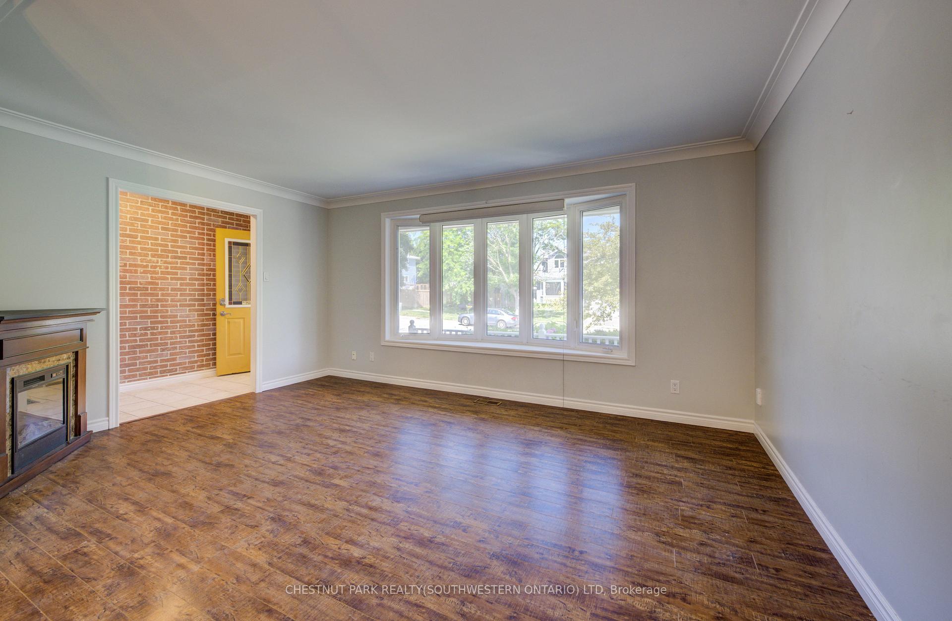 Photo 5 of Unit A, 88 Glen Lake Crescent, Kitchener — HOMEH