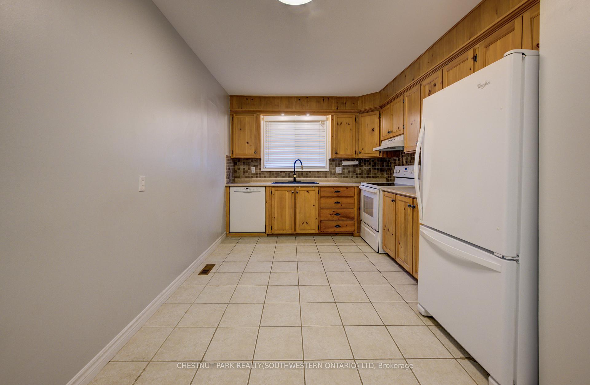 Photo 8 of Unit A, 88 Glen Lake Crescent, Kitchener — HOMEH