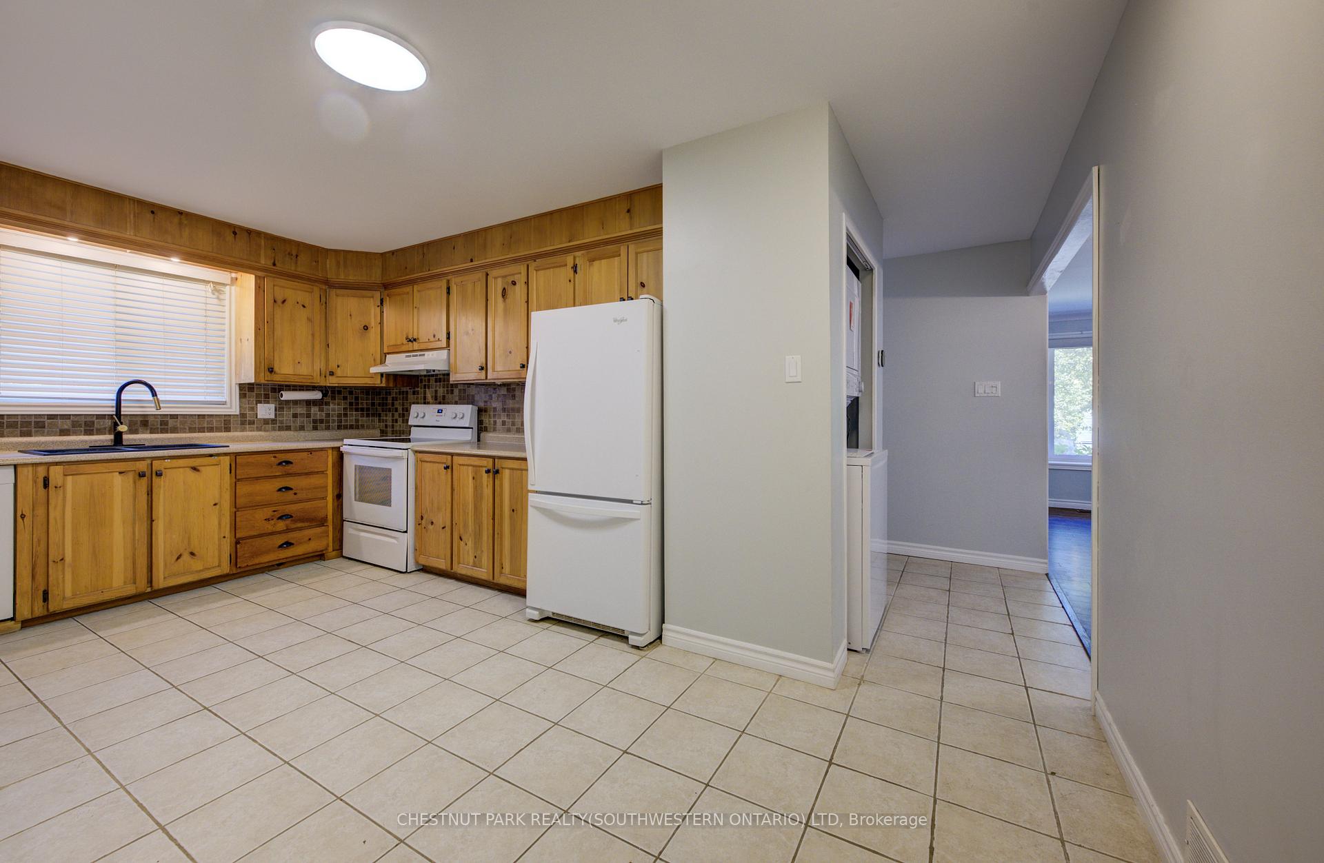 Photo 14 of Unit A, 88 Glen Lake Crescent, Kitchener — HOMEH