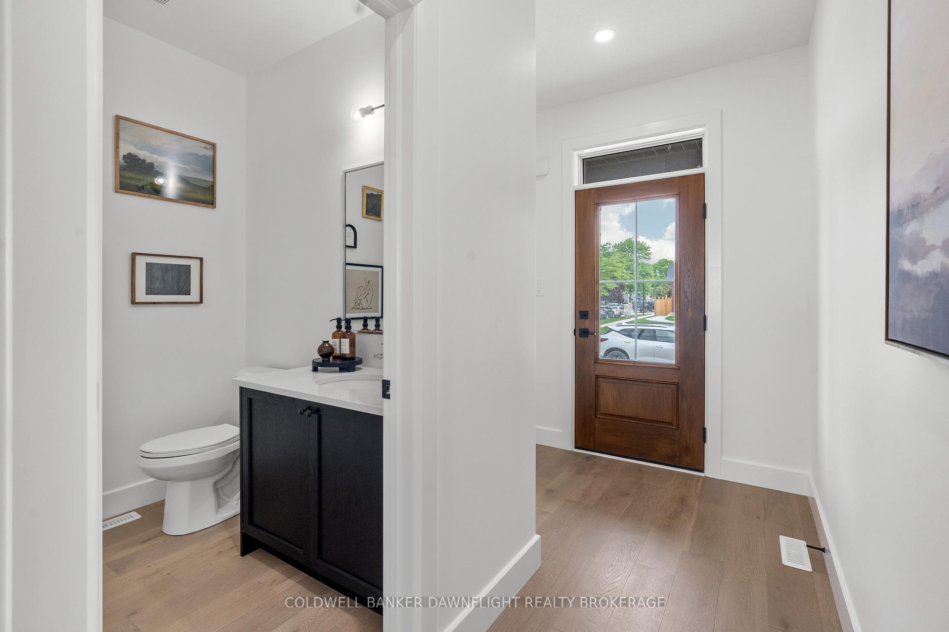 Photo 7 of Unit 41, 147 Scotts Drive, Lucan Biddulph, Lucan — HOMEH