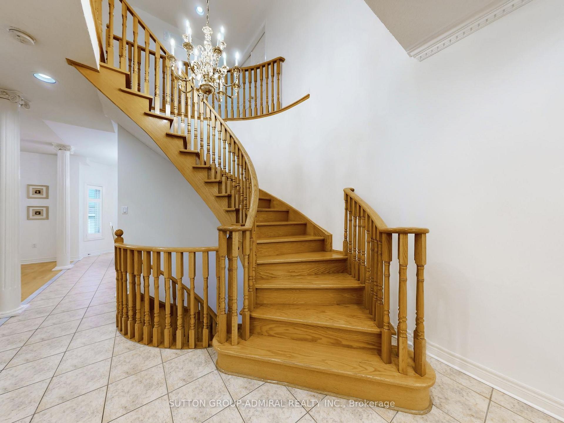 Photo 4 of 94 Reansbury Crescent, Markham, Cachet — HOMEH