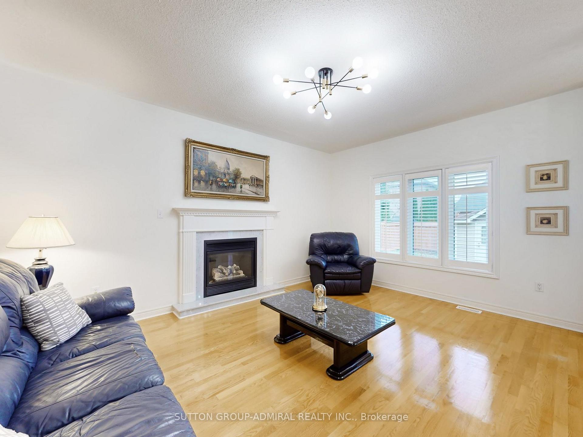 Photo 9 of 94 Reansbury Crescent, Markham, Cachet — HOMEH