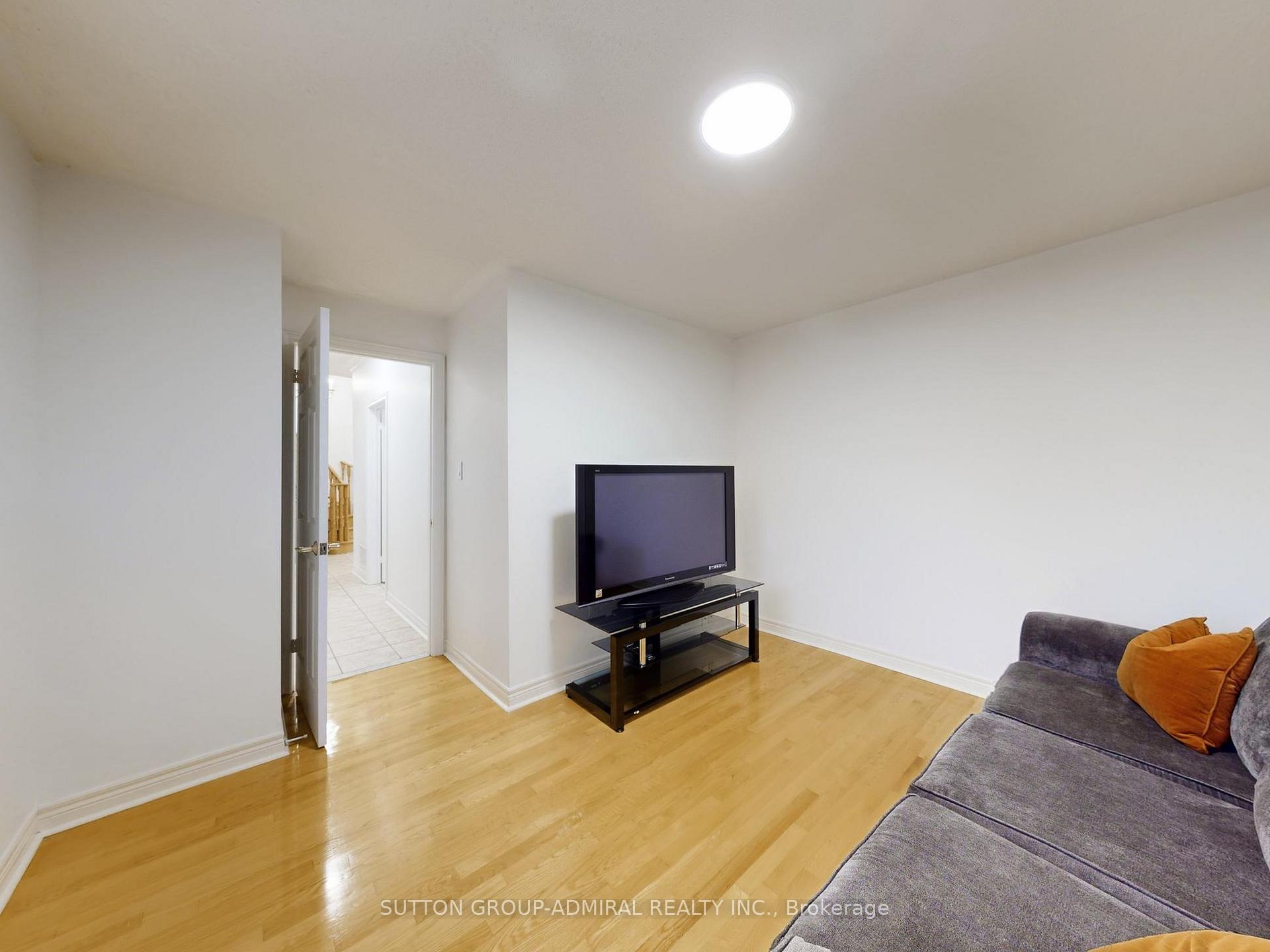 Photo 23 of 94 Reansbury Crescent, Markham, Cachet — HOMEH