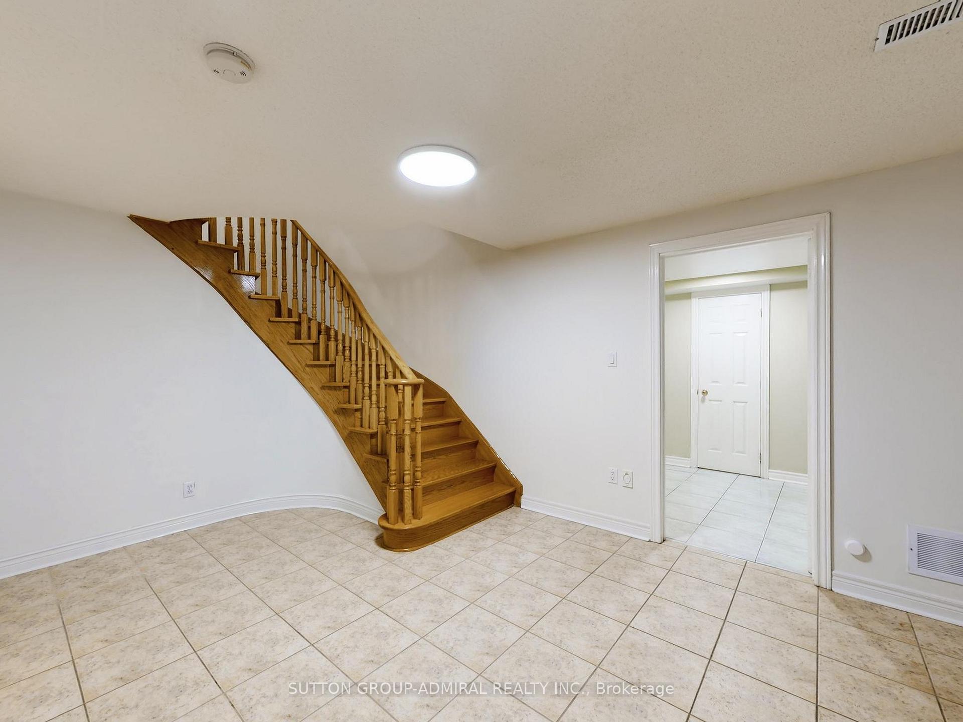 Photo 33 of 94 Reansbury Crescent, Markham, Cachet — HOMEH