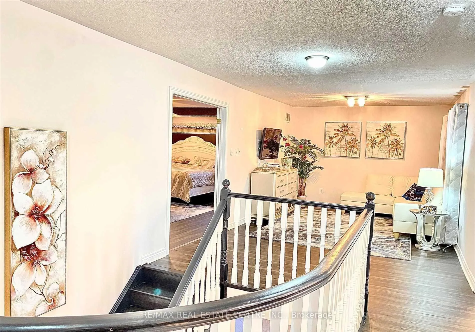 Photo 12 of 56 Islandview Way, Hamilton, Stoney Creek — HOMEH
