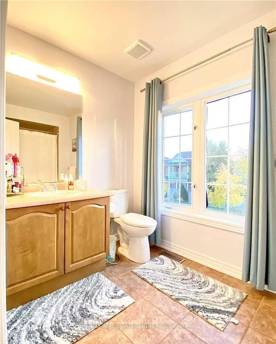 Photo 21 of 56 Islandview Way, Hamilton, Stoney Creek — HOMEH