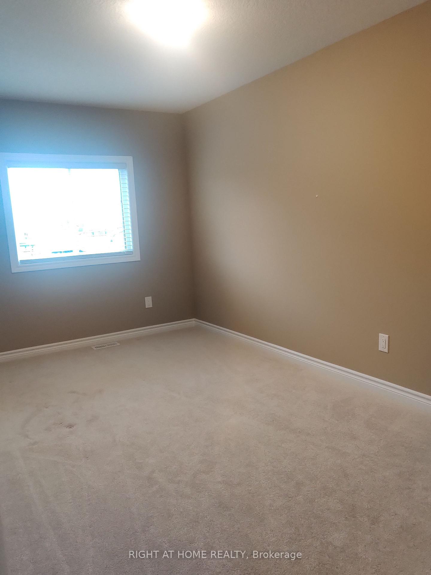Photo 8 of 138 Maitland Street, Kitchener — HOMEH