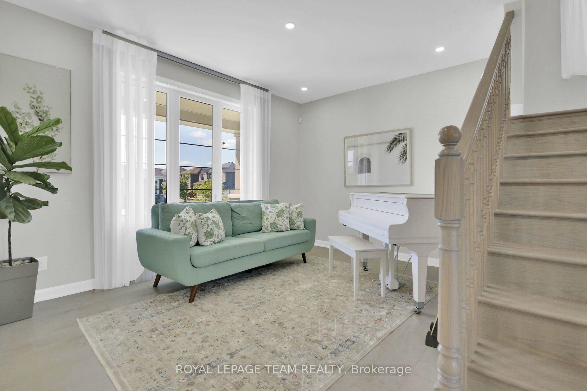 Photo 6 of 737 Coast Circle, Ottawa, Mahogany Community — HOMEH