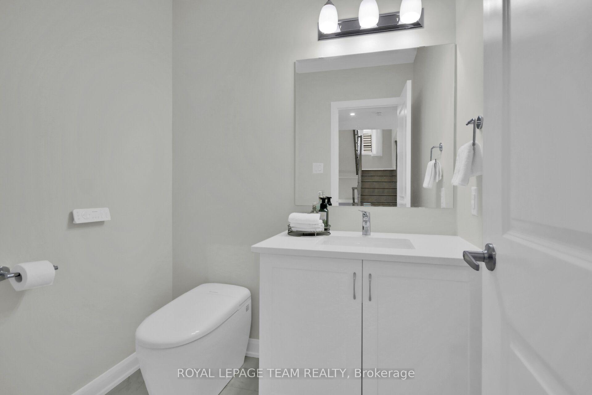 Photo 23 of 737 Coast Circle, Ottawa, Mahogany Community — HOMEH