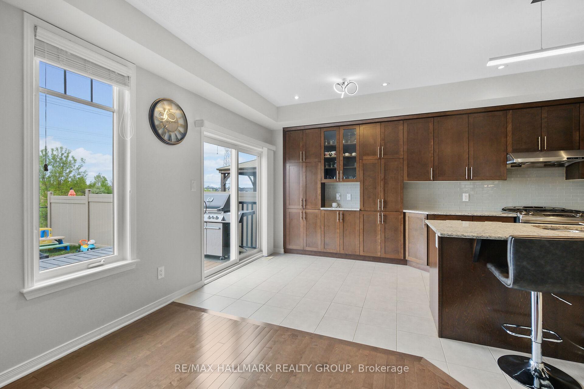 Photo 15 of 74 Tapadero Avenue, Ottawa, Kanata - Emerald Meadows/Trailwest — HOMEH