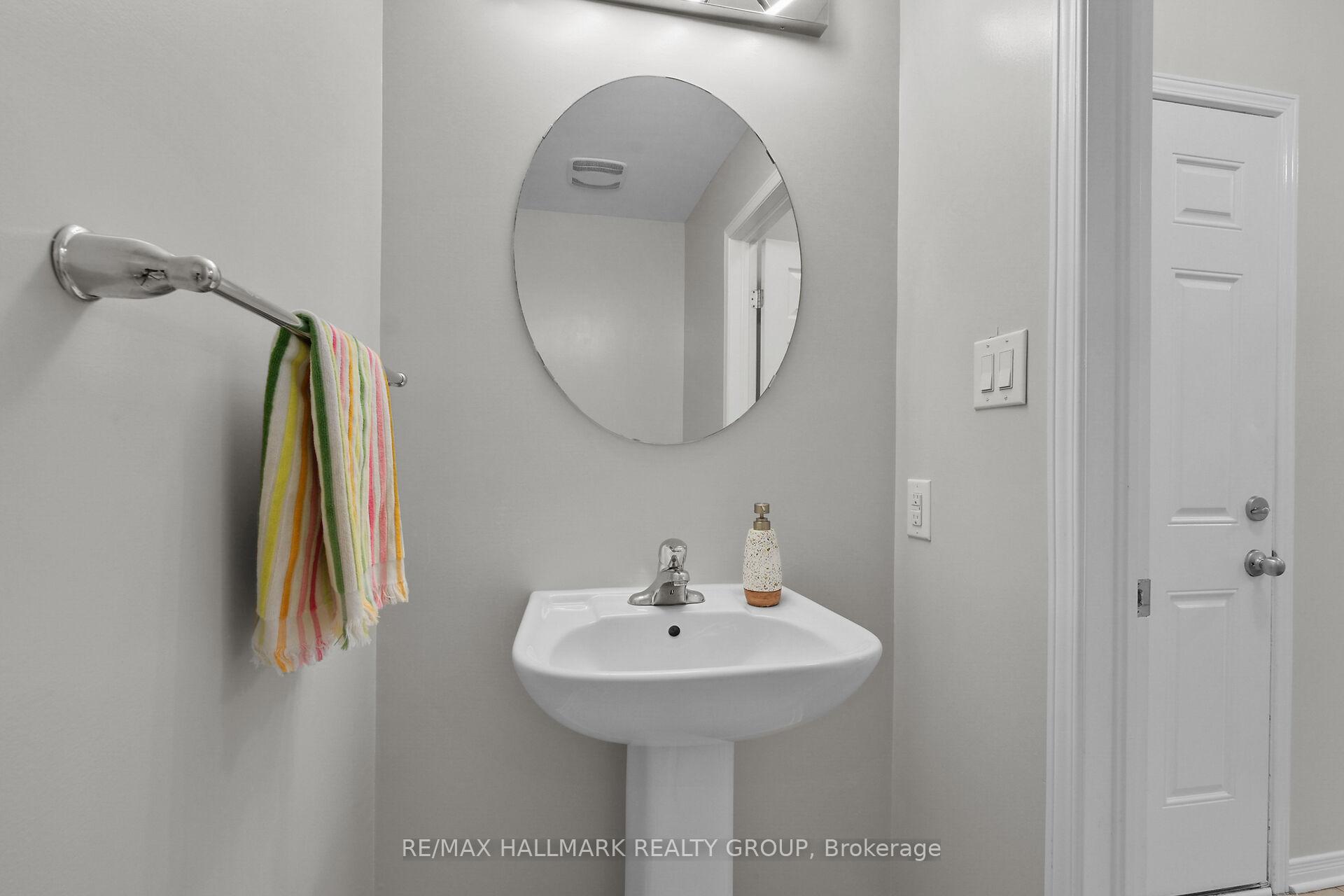 Photo 20 of 74 Tapadero Avenue, Ottawa, Kanata - Emerald Meadows/Trailwest — HOMEH
