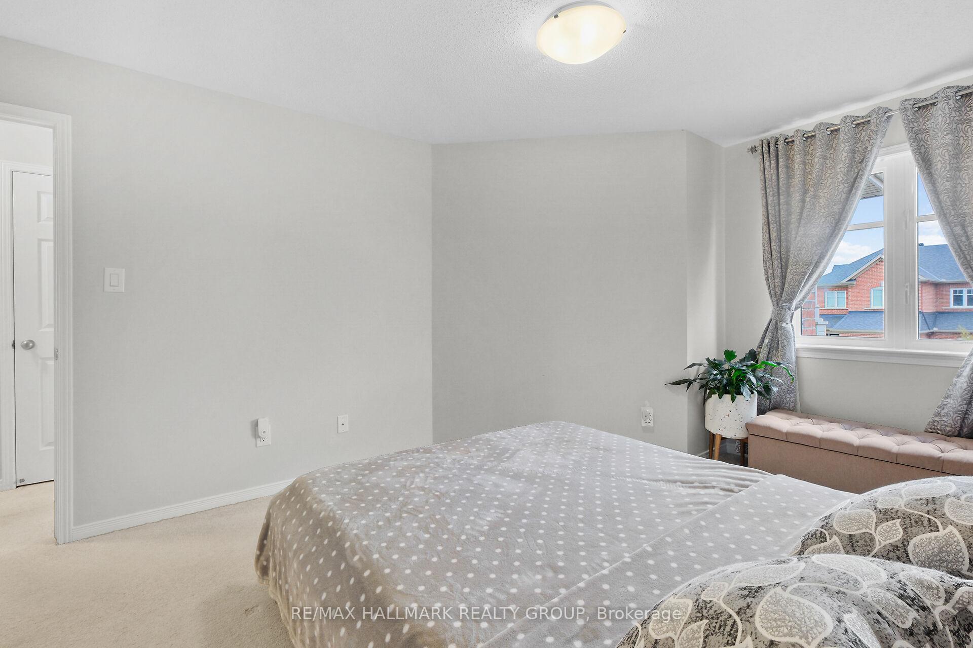 Photo 26 of 74 Tapadero Avenue, Ottawa, Kanata - Emerald Meadows/Trailwest — HOMEH