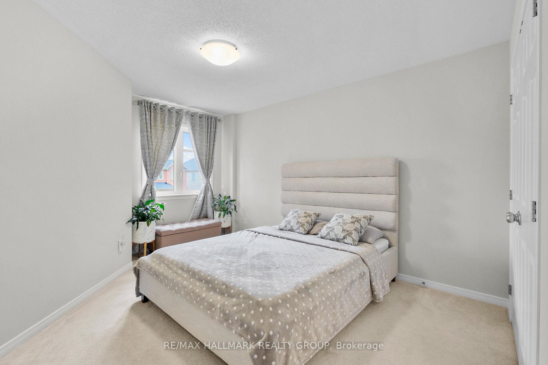 Photo 28 of 74 Tapadero Avenue, Ottawa, Kanata - Emerald Meadows/Trailwest — HOMEH