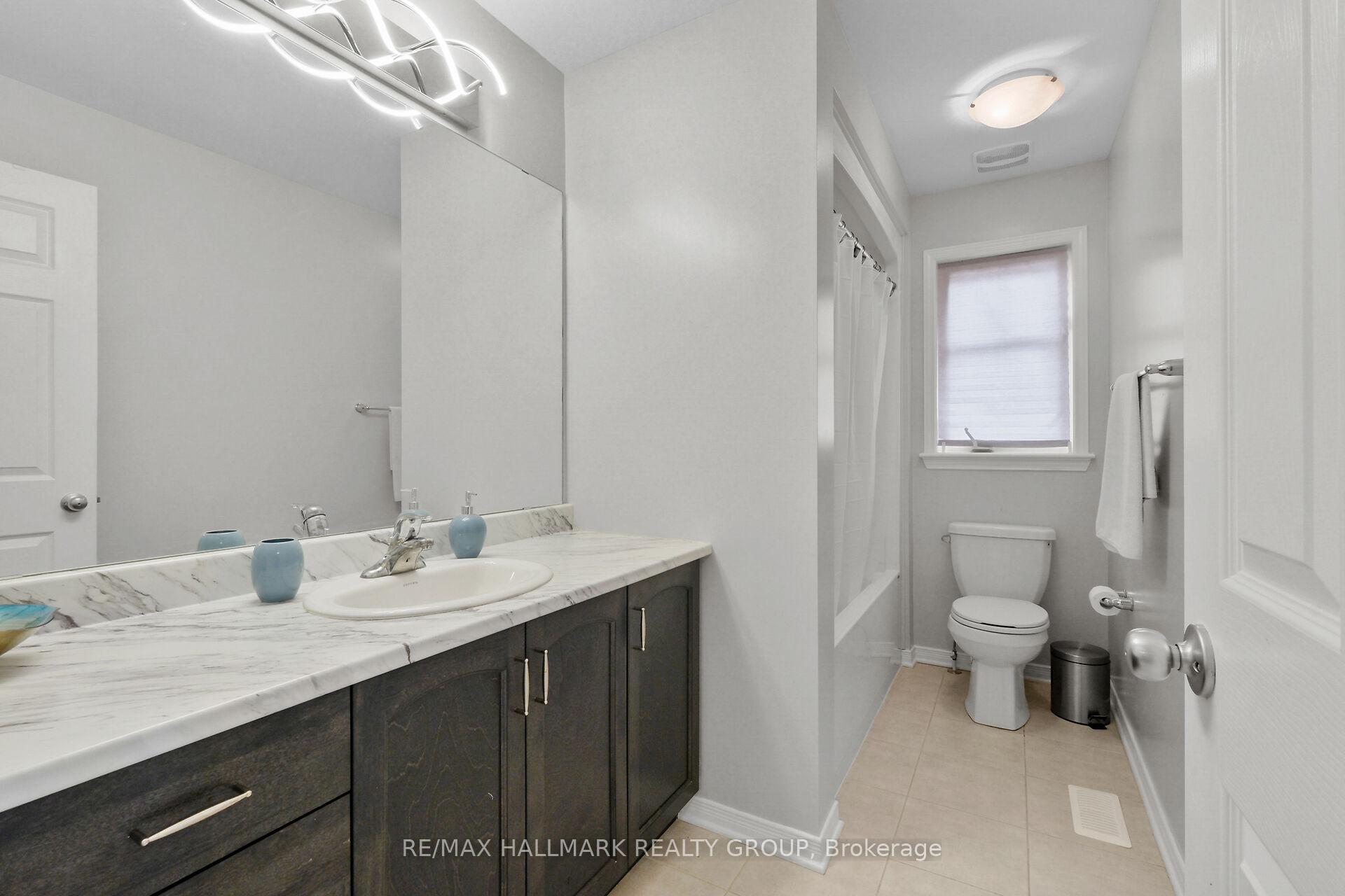 Photo 30 of 74 Tapadero Avenue, Ottawa, Kanata - Emerald Meadows/Trailwest — HOMEH