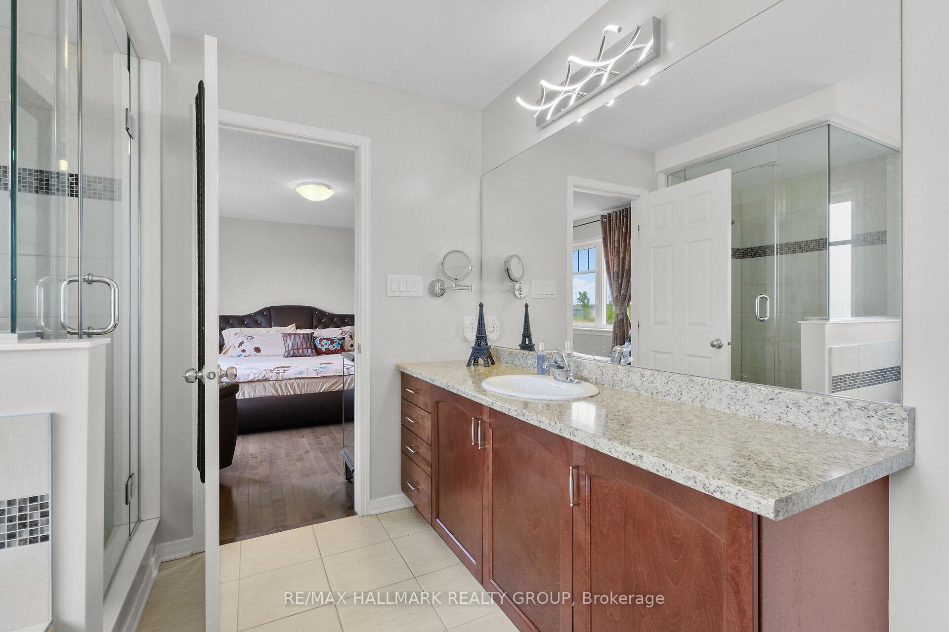 Photo 39 of 74 Tapadero Avenue, Ottawa, Kanata - Emerald Meadows/Trailwest — HOMEH