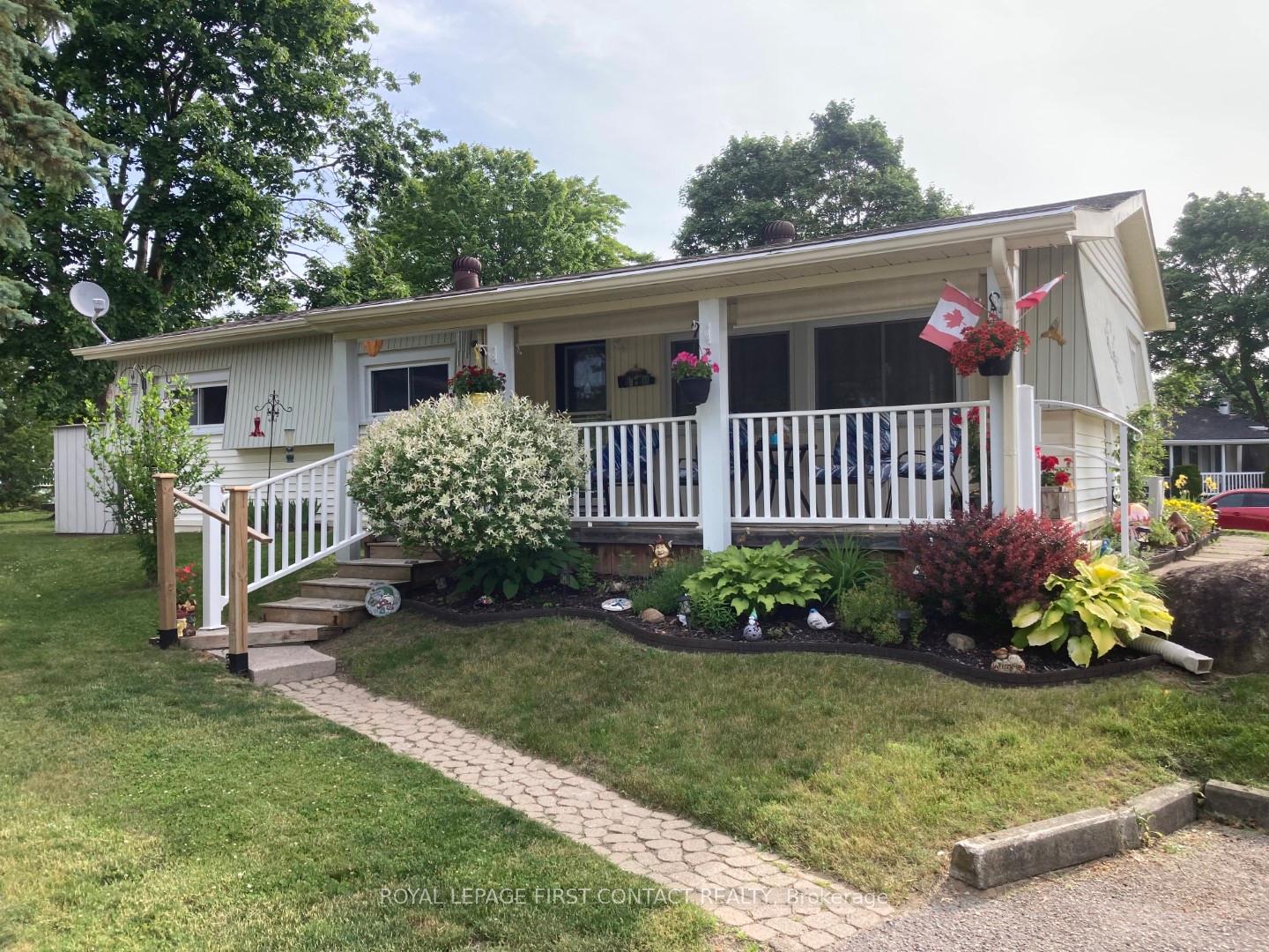 Photo 1 of 18 Hawthorne Drive, Innisfil, Rural Innisfil — HOMEH
