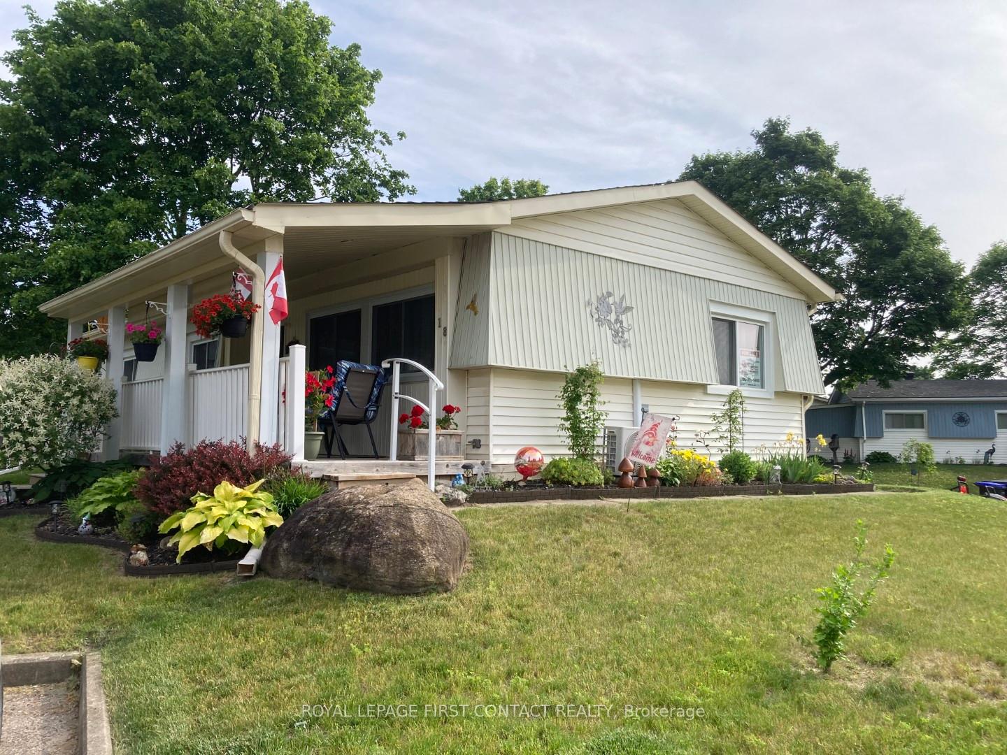 Photo 23 of 18 Hawthorne Drive, Innisfil, Rural Innisfil — HOMEH