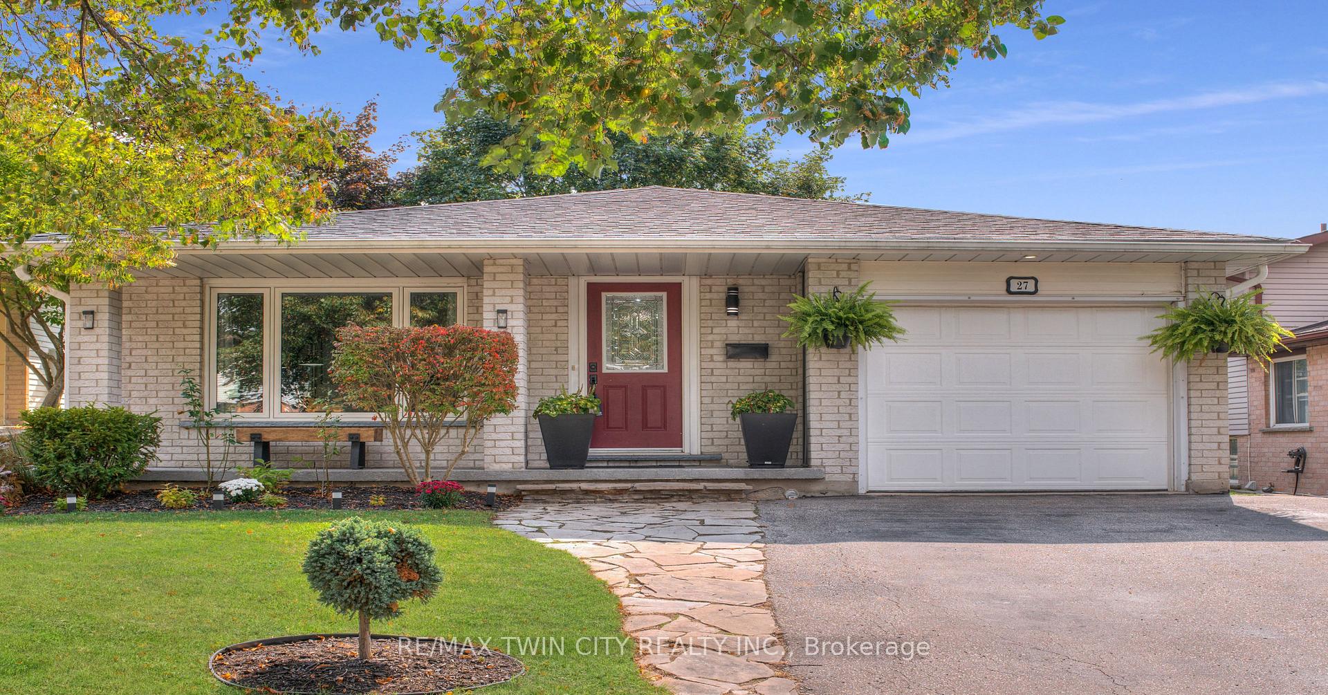 Photo 2 of 27 Wheatfield Crescent, Kitchener — HOMEH