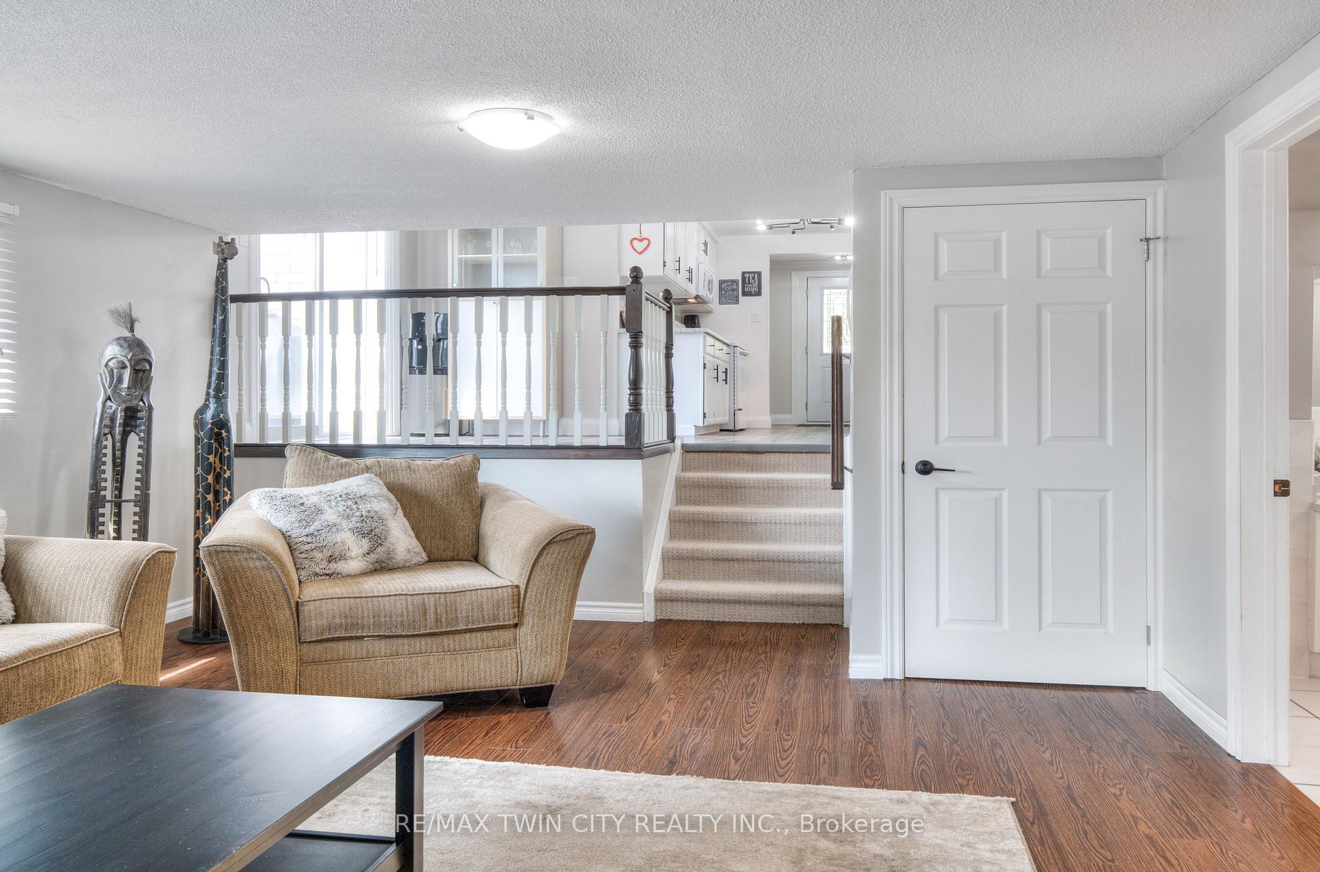 Photo 7 of 27 Wheatfield Crescent, Kitchener — HOMEH