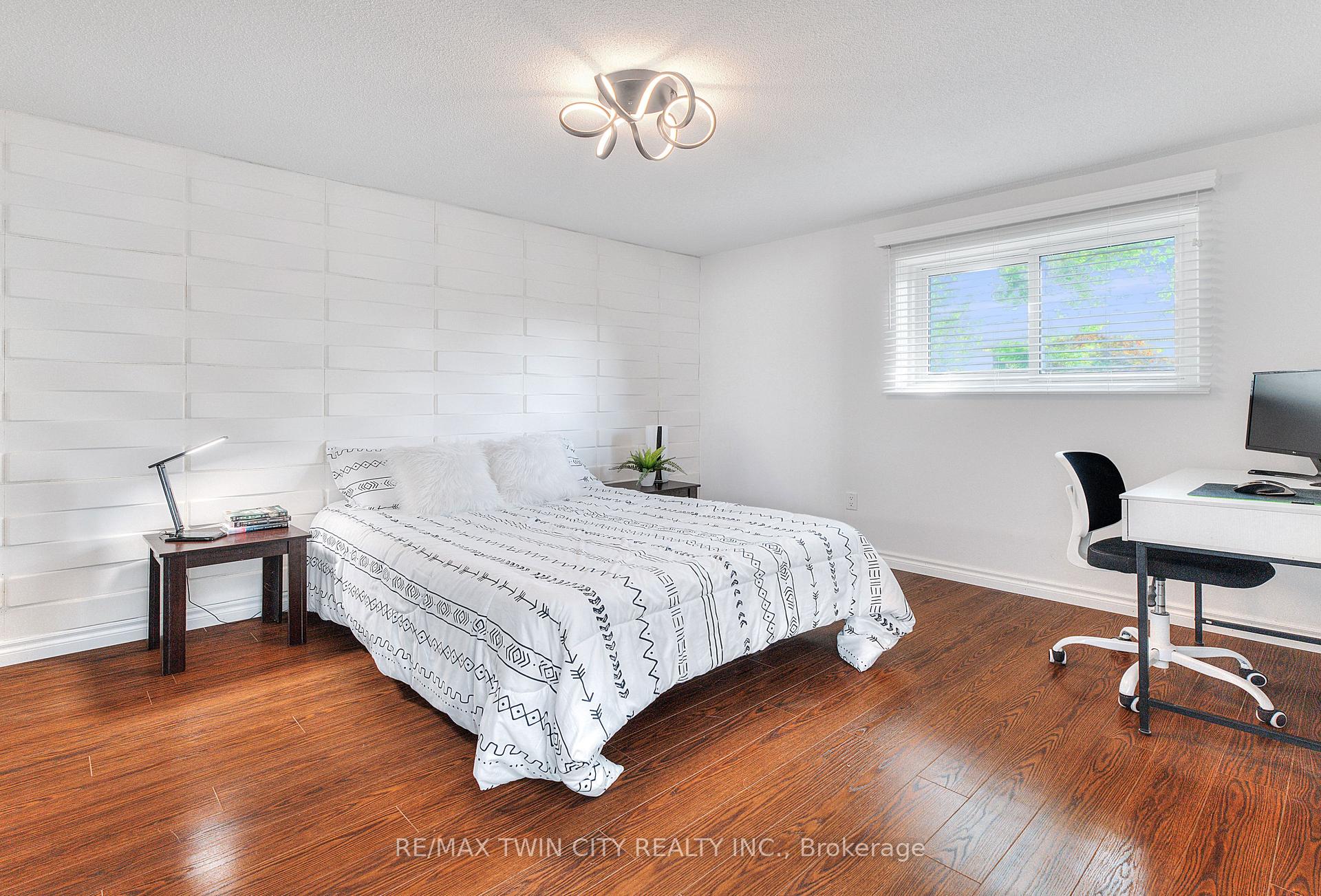 Photo 12 of 27 Wheatfield Crescent, Kitchener — HOMEH
