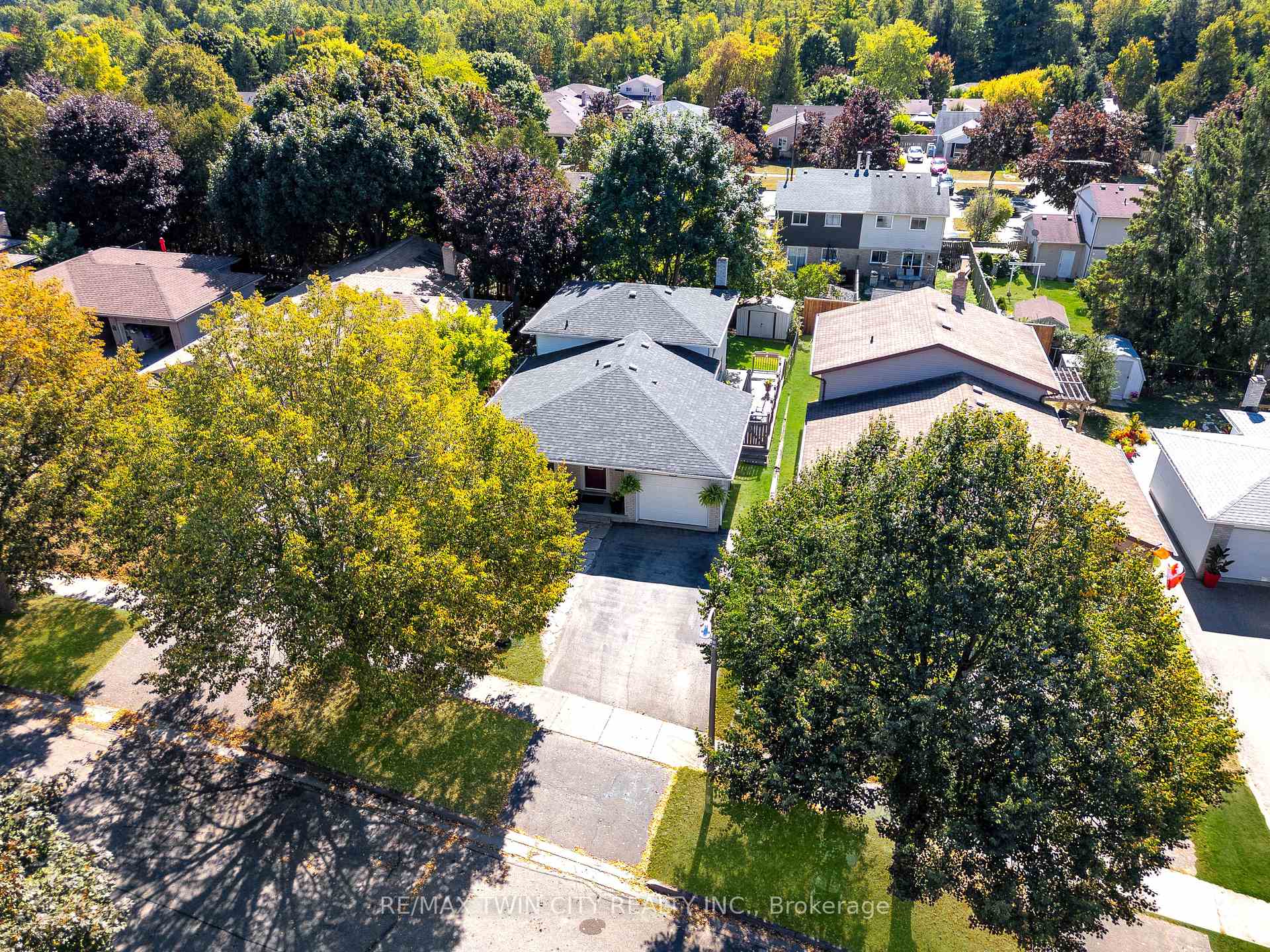 Photo 22 of 27 Wheatfield Crescent, Kitchener — HOMEH