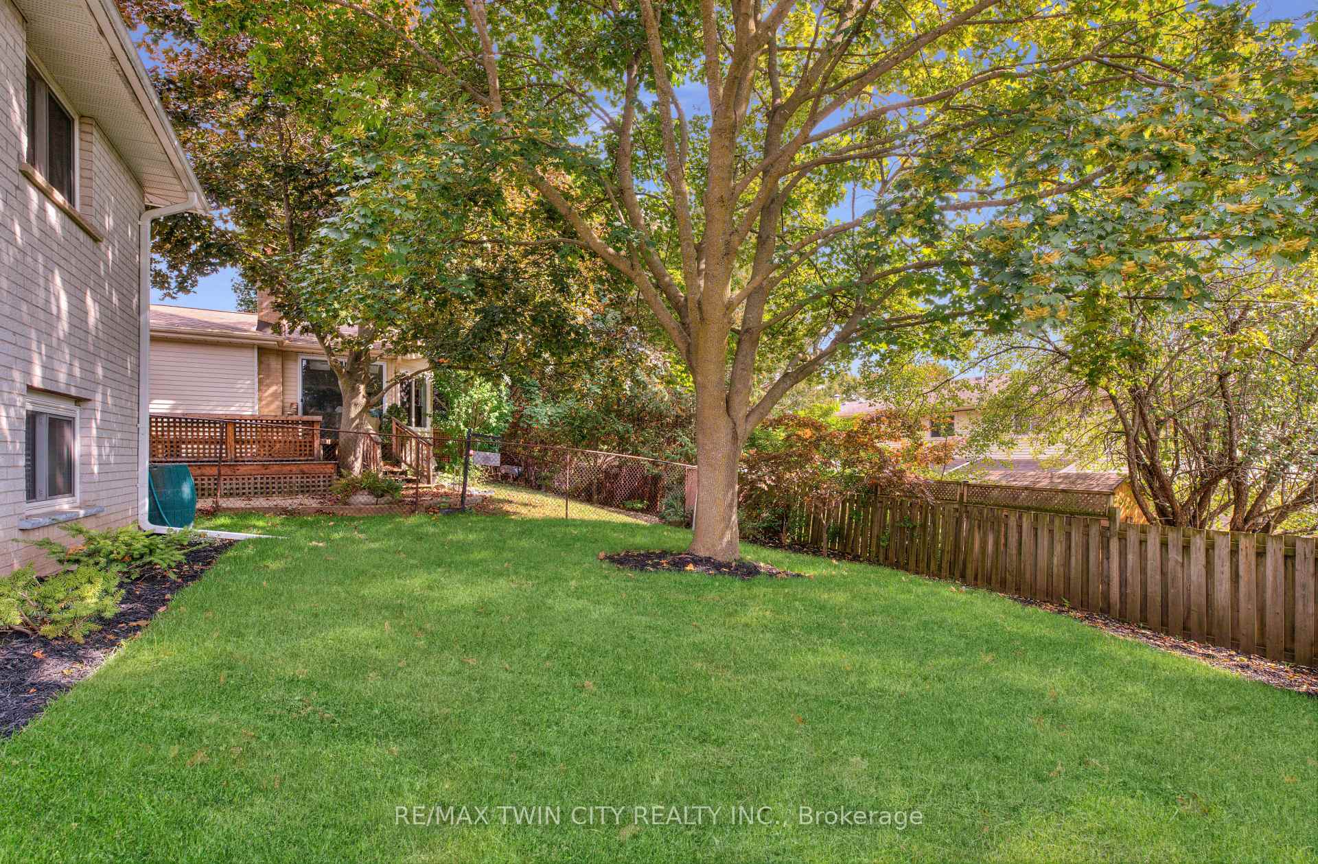 Photo 28 of 27 Wheatfield Crescent, Kitchener — HOMEH