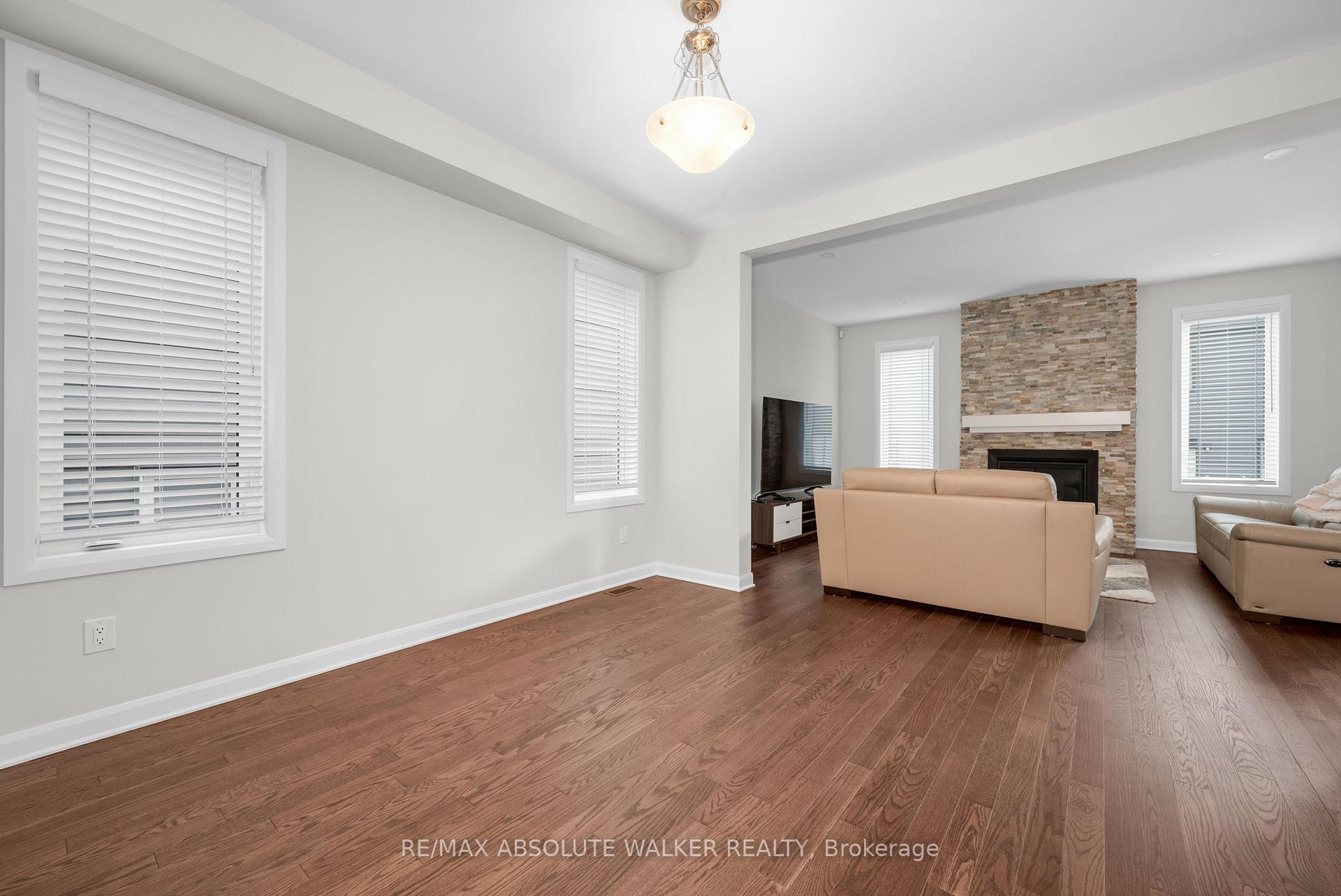 Photo 5 of 529 Anchor Circle, Ottawa, Mahogany Community — HOMEH