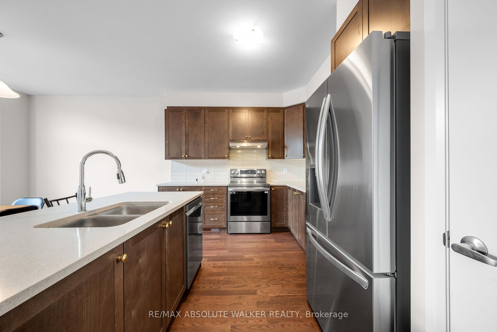 Photo 16 of 529 Anchor Circle, Ottawa, Mahogany Community — HOMEH