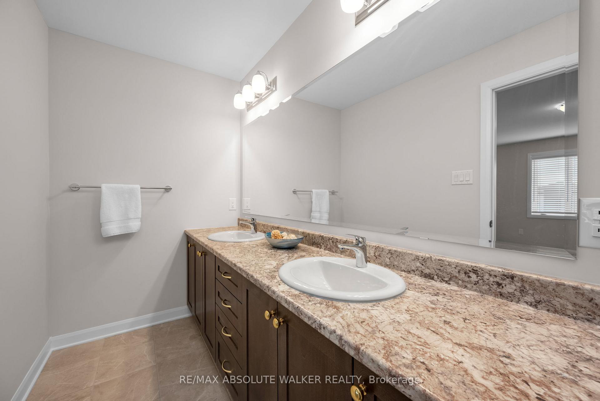 Photo 24 of 529 Anchor Circle, Ottawa, Mahogany Community — HOMEH