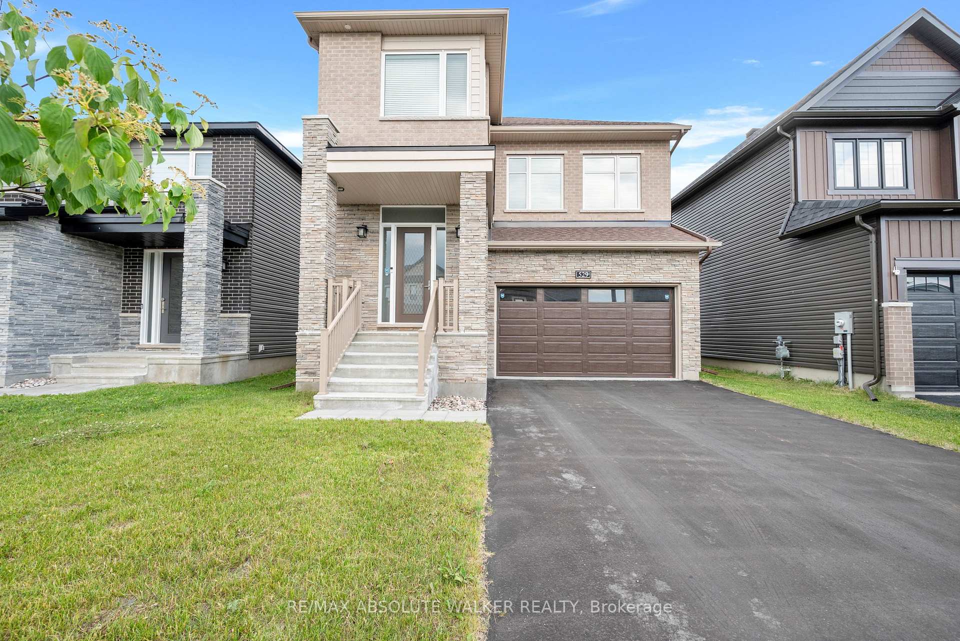 Photo 37 of 529 Anchor Circle, Ottawa, Mahogany Community — HOMEH