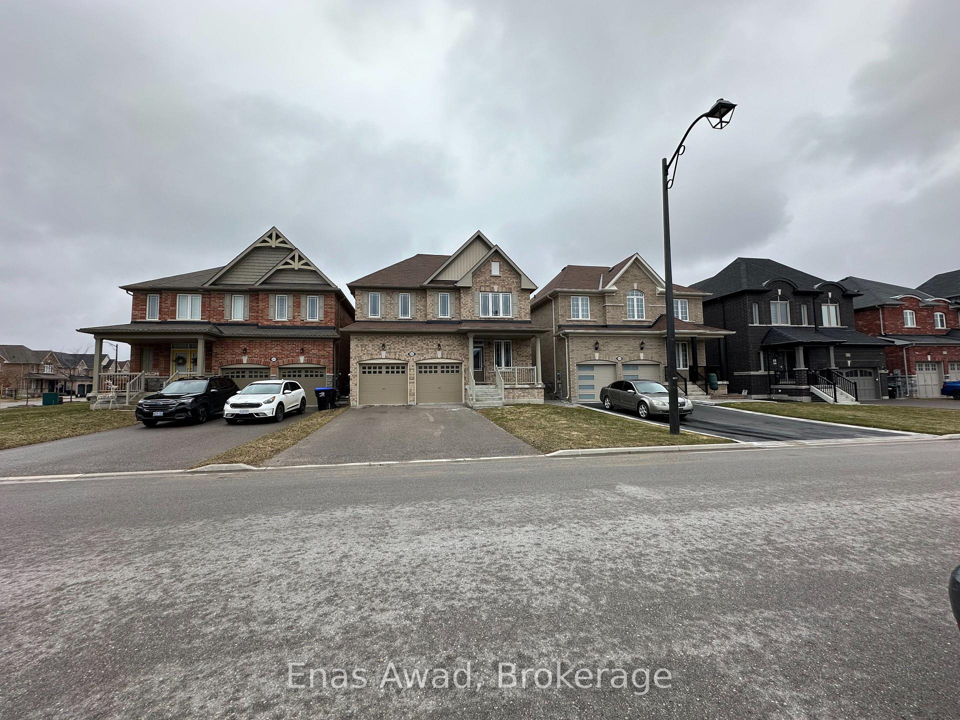 Photo 2 of 1026 Green Street, Innisfil, Lefroy — HOMEH