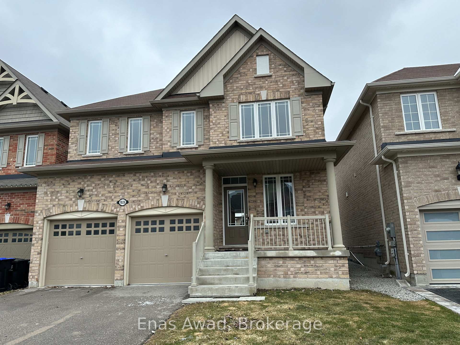 Photo 3 of 1026 Green Street, Innisfil, Lefroy — HOMEH