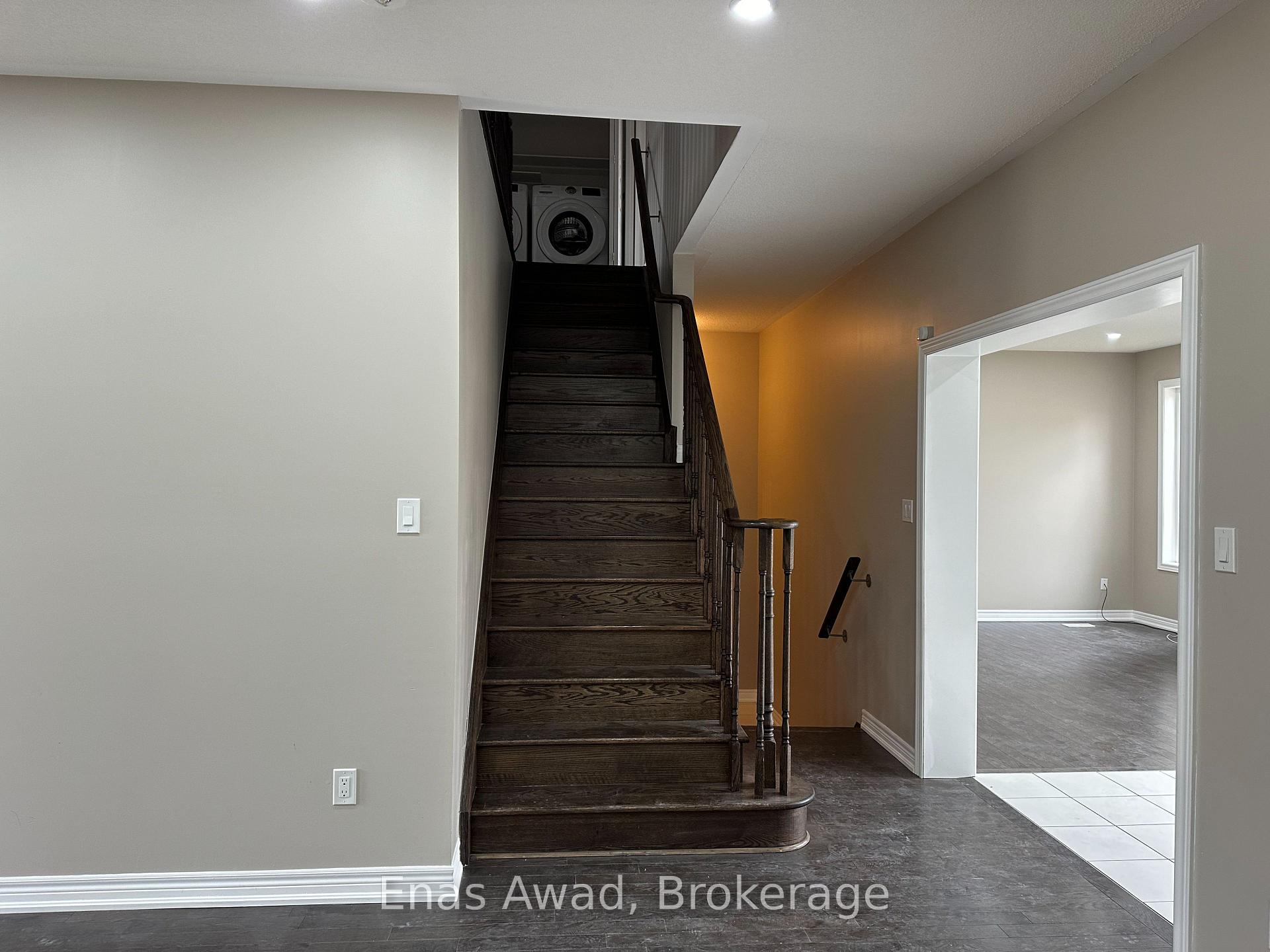 Photo 17 of 1026 Green Street, Innisfil, Lefroy — HOMEH