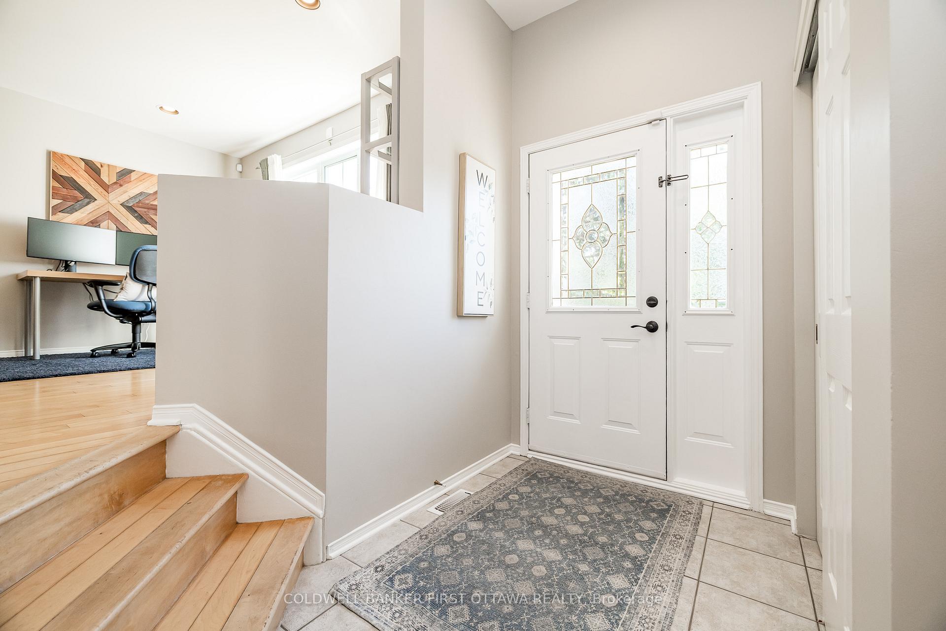 Photo 4 of 491 Meadowbreeze Drive, Ottawa, Kanata - Emerald Meadows/Trailwest — HOMEH