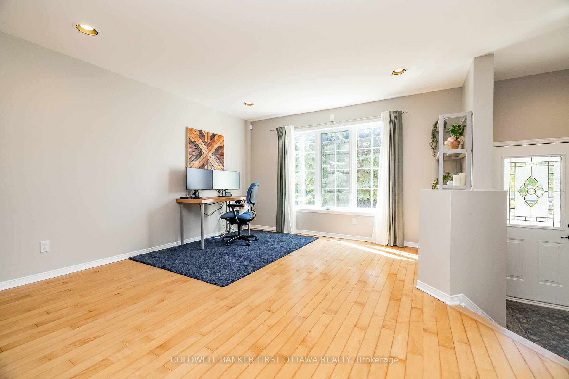 Photo 7 of 491 Meadowbreeze Drive, Ottawa, Kanata - Emerald Meadows/Trailwest — HOMEH