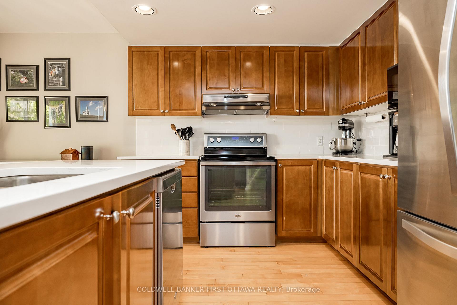 Photo 13 of 491 Meadowbreeze Drive, Ottawa, Kanata - Emerald Meadows/Trailwest — HOMEH