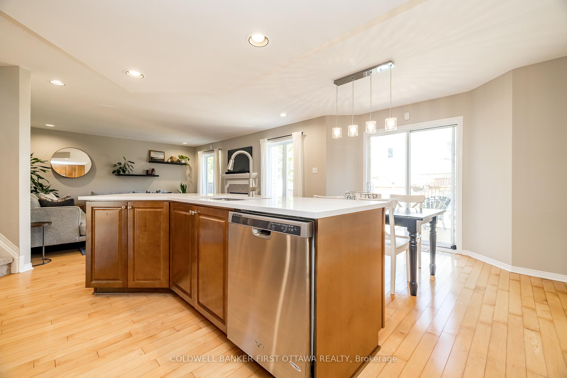 Photo 16 of 491 Meadowbreeze Drive, Ottawa, Kanata - Emerald Meadows/Trailwest — HOMEH